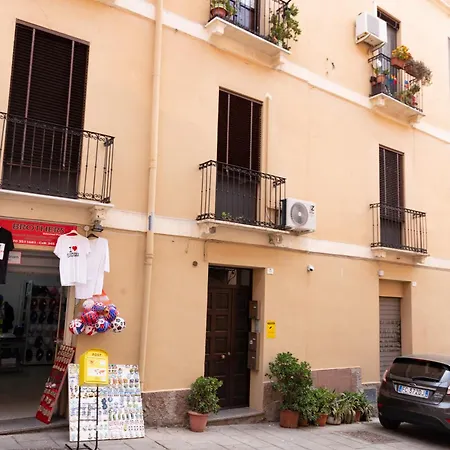 La Casa Di Elisa 卡利亚里